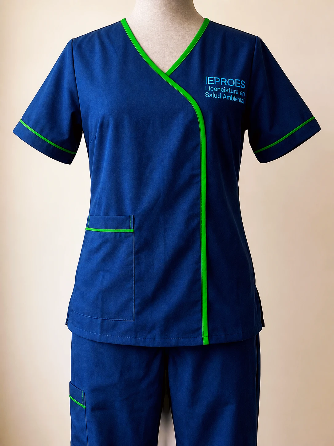 Uniforme de Licenciatura en Salud Ambiental de IEPROES miniatura 2